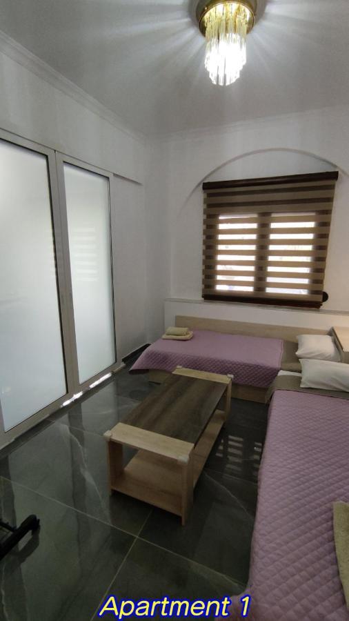 Keti's Apartments Nea Moudania Bagian luar foto